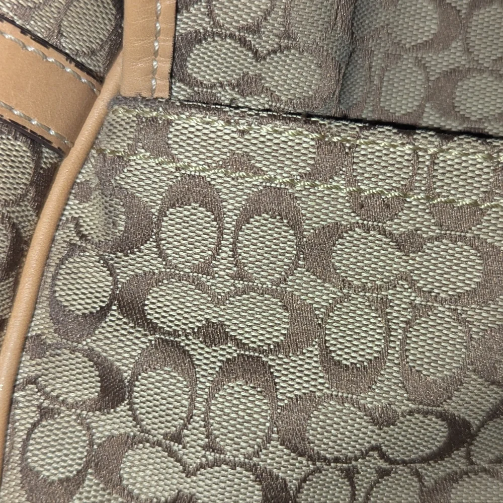 Coach Voyager Khaki Crossbody Messenger Bag Tan Khaki VGUC